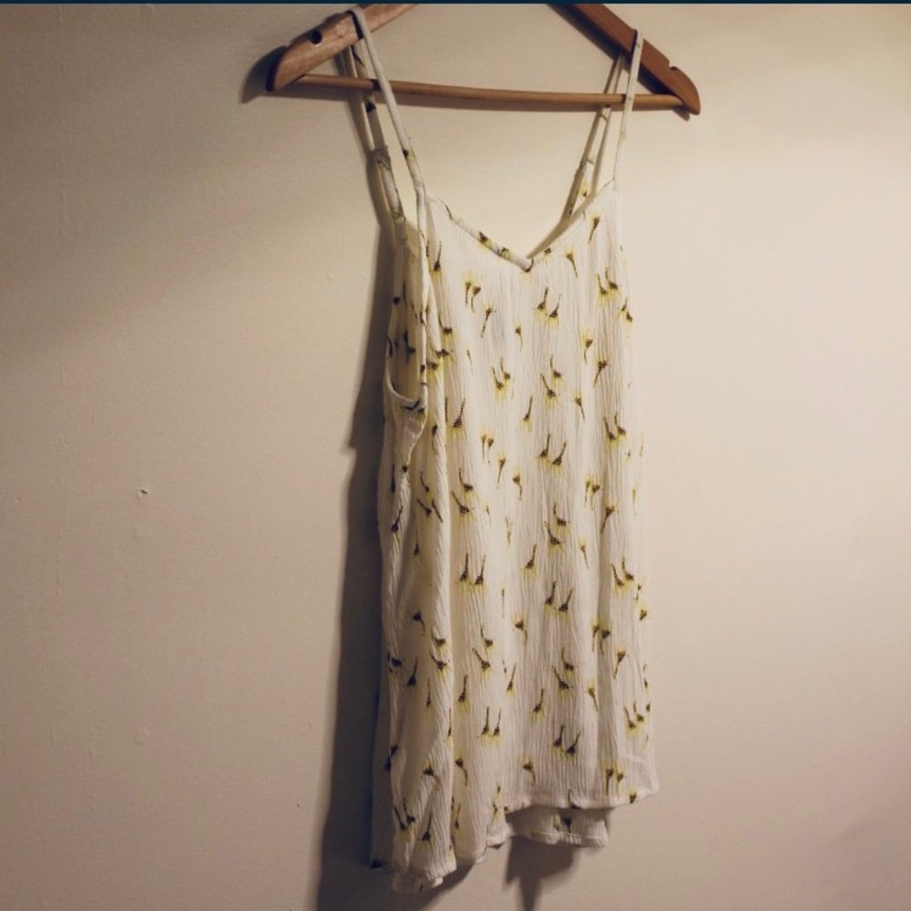 Giraffe Print Tank - Picture 3 of 9